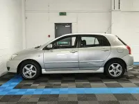 Used Toyota Corolla 110 HP (80 kW) 2005 Silver Hatchback