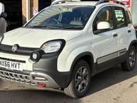 Used Fiat Panda Cross Cross 90 HP (66 kW) 2016 White Hatchback