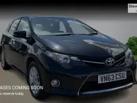 Used Toyota Auris 132 HP (97 kW) 2014 Hatchback