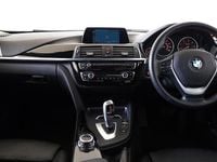 Used BMW 318 Sport Line 148 HP (108 kW) 2019 White Estate