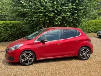Used Peugeot 208 GT-line 108 HP (79 kW) 2018 Red Hatchback