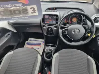 Used Toyota Aygo X-play 70 HP (51 kW) 2019 White Hatchback