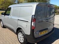 Usado Ford Transit Limited 125 CV (91 kW) 2025 Plateado Van