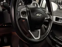 Used Ford Fiesta Titanium 125 HP (91 kW) 2014 White Hatchback