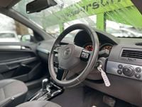 Used Vauxhall Astra Design Edition 138 HP (101 kW) 2007 Silver Estate