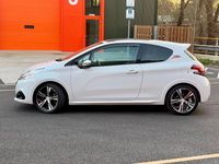 Used Peugeot 208 Prestige 208 HP (152 kW) 2016 White Hatchback