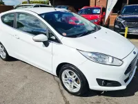 Used Ford Fiesta Zetec 2013 White Hatchback