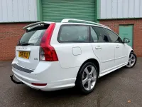 Used Volvo V50 R-Design 147 HP (108 kW) 2011 White Estate