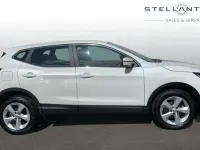 Used Nissan Qashqai Acenta Premium 158 HP (116 kW) 2021 White SUV