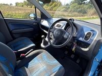Second-hand Vauxhall Agila 94 CP (69 kW) 2013 Albastru Monovolum