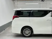Usado Toyota Alphard 190 CV (139 kW) 2026 Blanco Monovolumen
