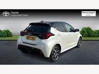 Used Toyota Yaris Hybrid 116 HP (85 kW) 2021 White/black Hatchback