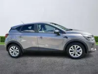 Usado Renault Captur Iconic 91 CV (66 kW) 2021 Gris SUV
