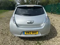 Usado Nissan Leaf 80 kW (109 HP) 2012 Prateado Citadino