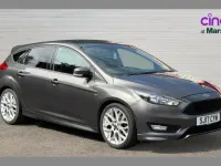 Used Ford Focus ST-Line 125 HP (91 kW) 2017 Grey Hatchback