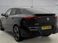 Usado BMW iX2 M Sport 147 kW (201 HP) 2024 Preto SUV
