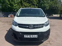 Begagnad Vauxhall Vivaro 100 HK (73 kW) 2020 Vit Minibuss