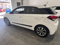 Used Hyundai i20 Premium SE 100 HP (73 kW) 2015 White Hatchback