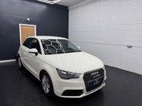 Begagnad Audi A1 Comfort 86 HK (63 kW) 2011 Vit Halvkombi