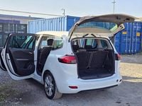 Used Vauxhall Zafira SRi 140 HP (102 kW) 2017 White MPV