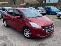 Used Peugeot 208 Active 68 HP (50 kW) 2015 Red Hatchback