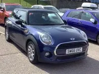 Usado Mini Cooper Hatch 134 CV (98 kW) 2017 Azul Utilitario