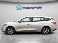 Usado Ford Focus Zetec 120 HP (88 kW) 2021 Prateado Carrinha