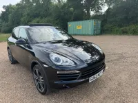 Usado Porsche Cayenne 380 HP (279 kW) 2012 Preto SUV