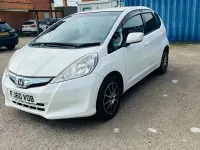 Used Honda Jazz Hybrid 100 HP (73 kW) 2010 White Hatchback