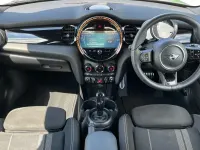 Used Mini Cooper Hatch 134 HP (98 kW) 2022 Green Hatchback