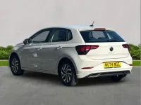 Usado VW Polo Life 80 HP (58 kW) 2024 Cinzento Citadino