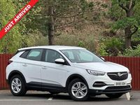 Used Vauxhall Grandland X S 120 HP (88 kW) 2018 White SUV