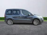 Used Peugeot TePee Allure 100 HP (73 kW) 2017 Grey MPV