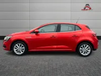 Used Renault Mégane Dynamique 2017 Red Hatchback