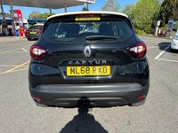 Second-hand Renault Captur Play 90 CP (66 kW) 2018 Negru SUV