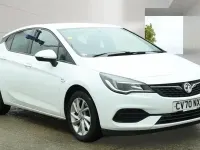 Begagnad Vauxhall Astra 110 HK (80 kW) 2020 Vit Halvkombi