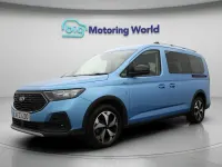 Used Ford Grand Tourneo Connect Active 122 HP (89 kW) 2023 Blue MPV