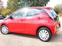 Used Toyota Aygo X-play 69 HP (50 kW) 2016 Red Hatchback