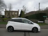 Used Toyota Yaris Trend 99 HP (72 kW) 2013 White Hatchback