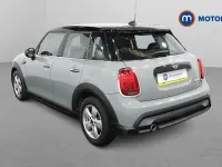 Begagnad Mini Cooper Classic 136 HK (100 kW) 2022 Grå Halvkombi