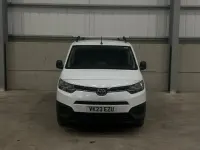 Used Toyota Proace Active 100 HP (73 kW) 2023 White MPV