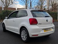 Used VW Polo SE 75 HP (55 kW) 2015 White Hatchback