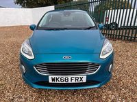 Used Ford Fiesta Zetec 85 HP (62 kW) 2018 Blue Hatchback
