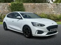 Used Ford Focus ST-Line X 125 HP (91 kW) 2018 White Hatchback