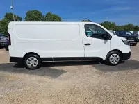 Used Renault Trafic 2023 Glacier white