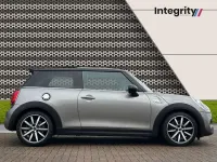Used Mini Cooper S Exclusive 192 HP (141 kW) 2018 Silver Hatchback