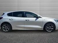 Used Ford Focus ST-Line 123 HP (90 kW) 2024 Silver Hatchback