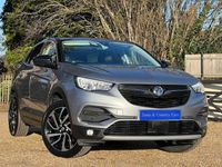 Second-hand Vauxhall Grandland X Elite 130 CP (95 kW) 2019 Gri SUV