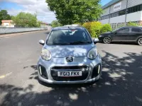 Usado Citroën C1 VTR Sport 68 CV (50 kW) 2013 Gris Utilitario