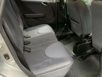 Begagnad Honda Jazz SE 82 HK (60 kW) 2008 Silver Halvkombi